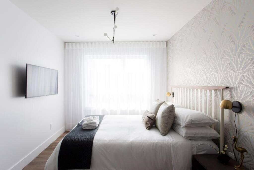 Wonderful Studio In Little Italy With Full Bath By Den Stays Montreal Exterior foto