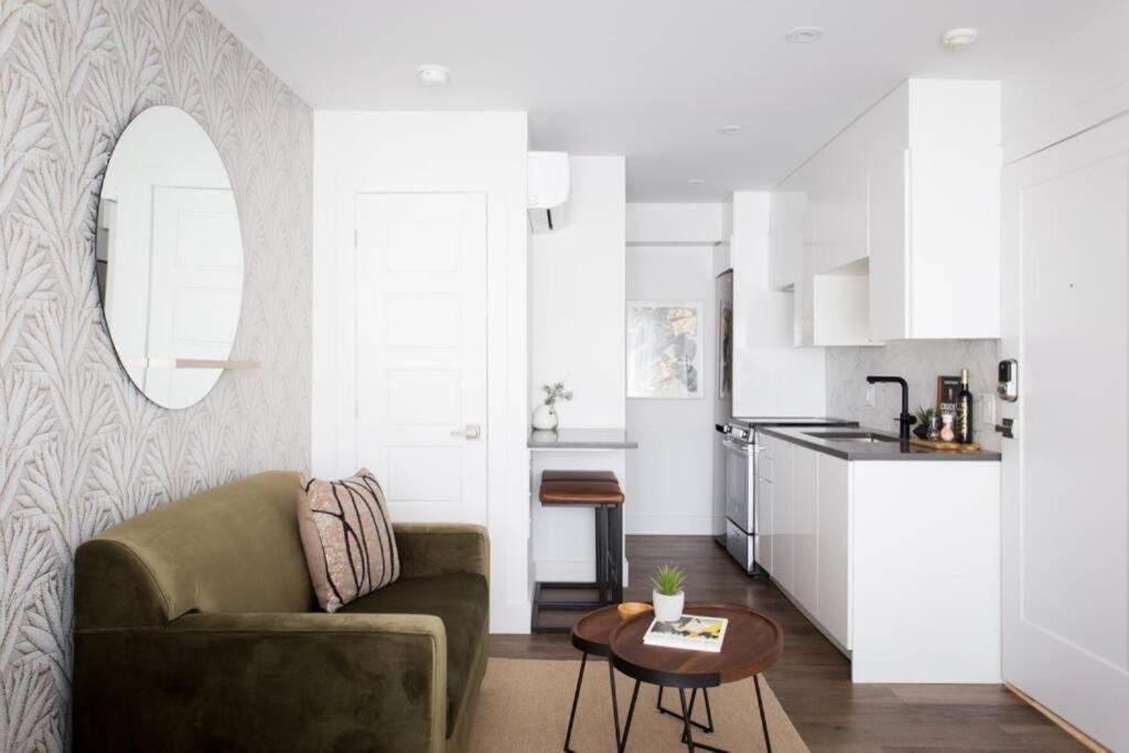 Wonderful Studio In Little Italy With Full Bath By Den Stays Montreal Exterior foto